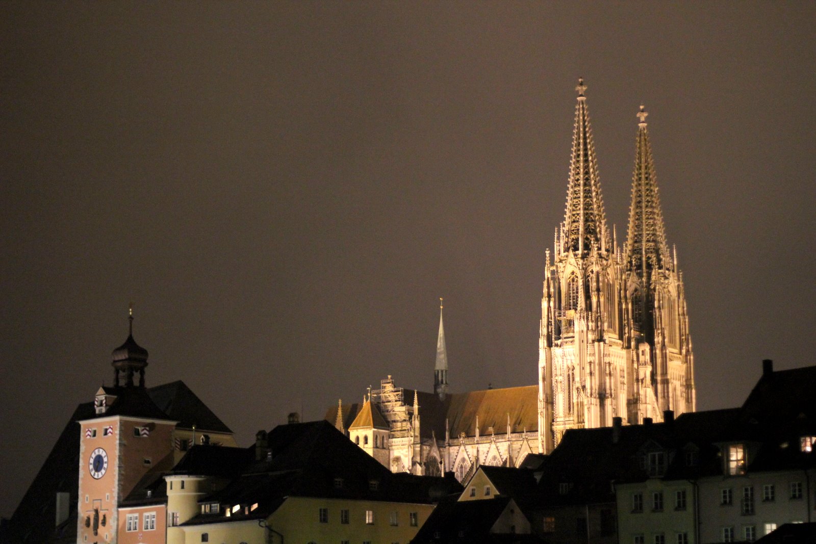 Regensburg cathedral from northwest